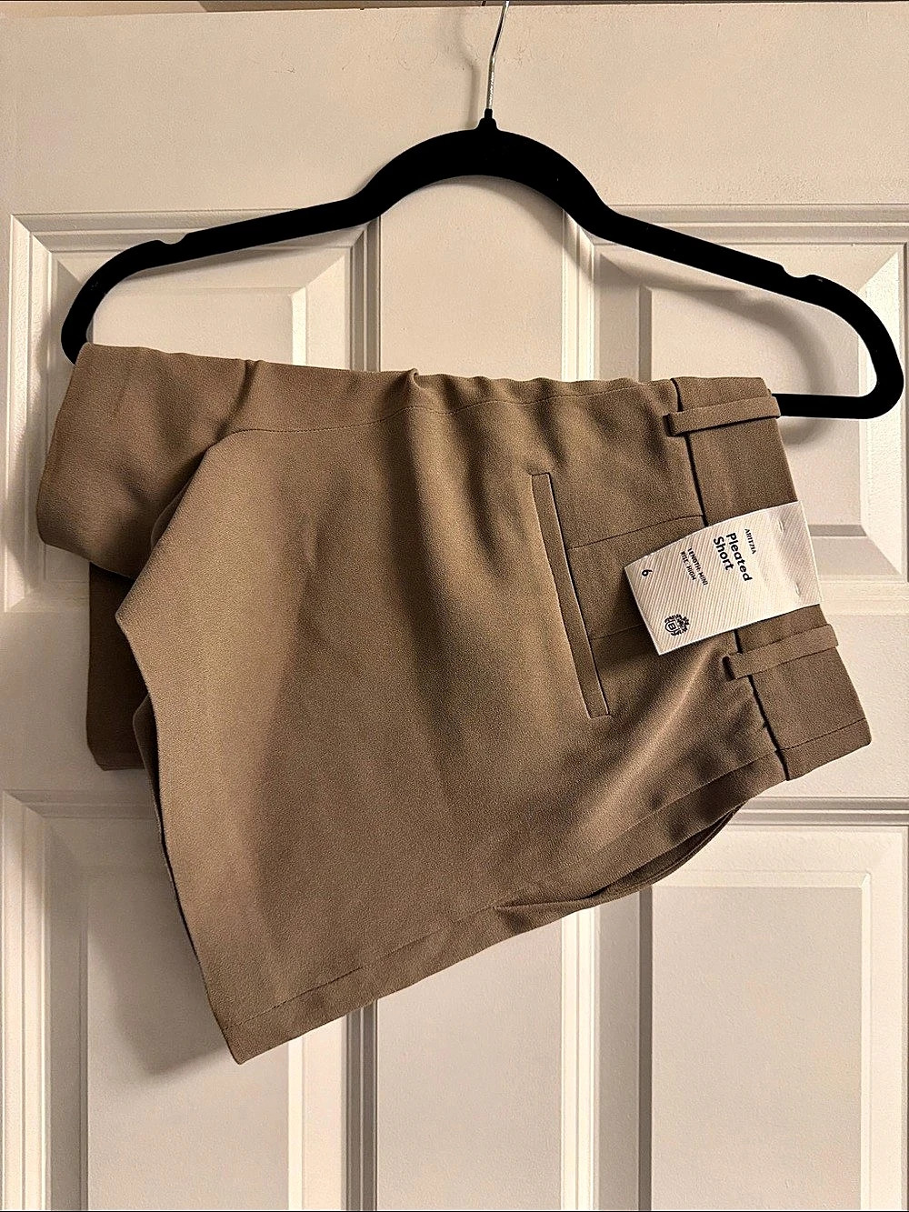 Aritzia Pleated High Rise Mini Shorts in Sundried Olive Size 6 NWT